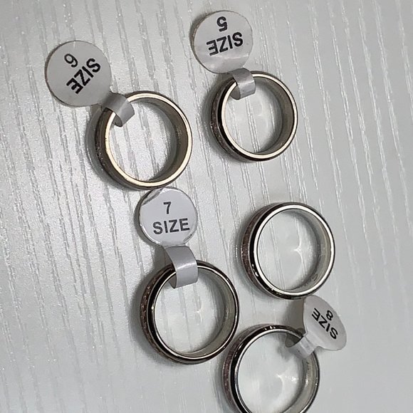 Solid Titanium Pink Carbon Fiber Inlay Band Ring, Size 5 - Picture 7 of 13